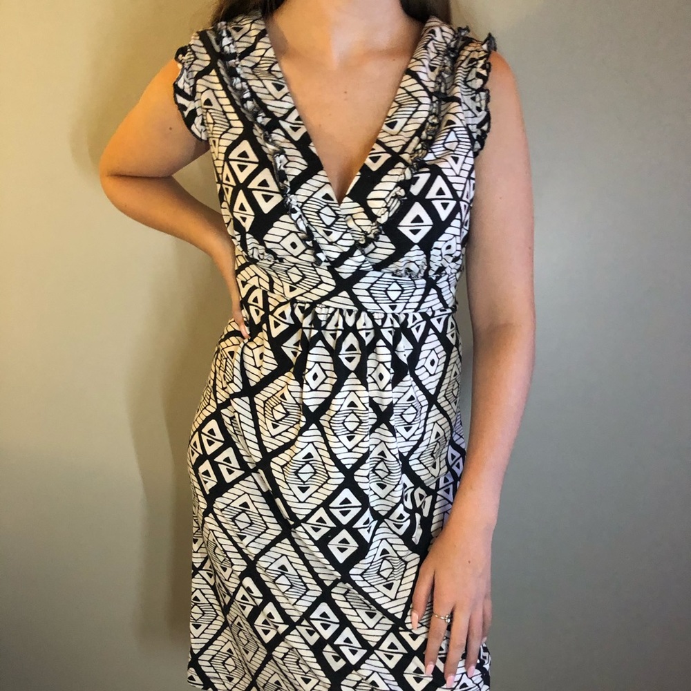 Black & White Patterned V-neck Dress